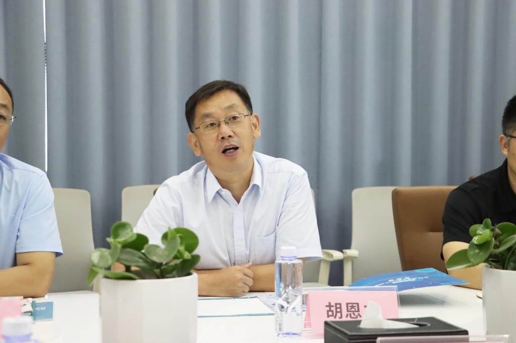 副校长胡恩立带领环化学院一行赴郑州开展访企拓岗活